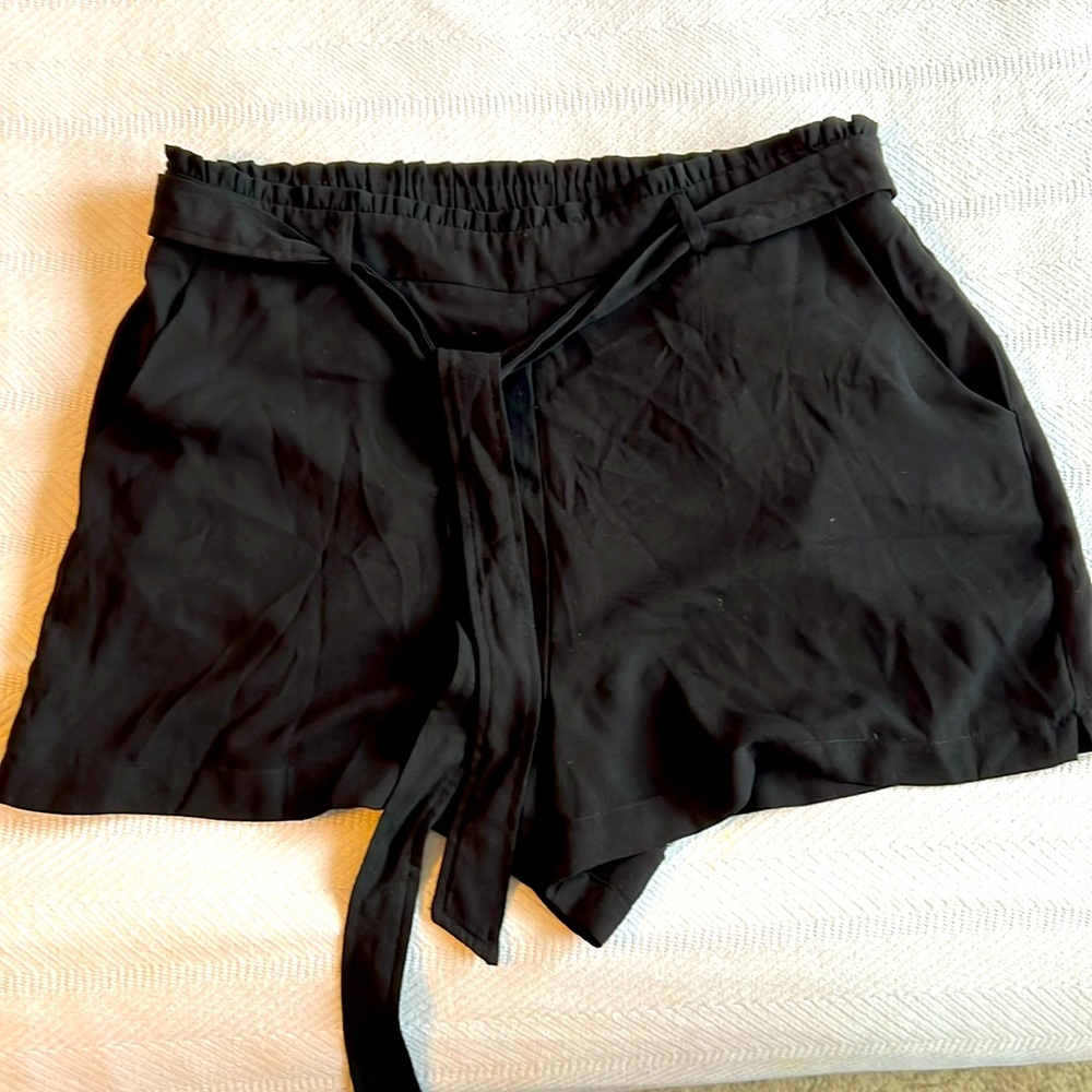 Shorts - Women - Lauren Conrad - L